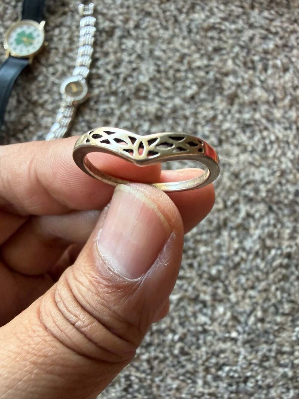 Sterling Silver V-Shape Filigree Stacking Band Ring